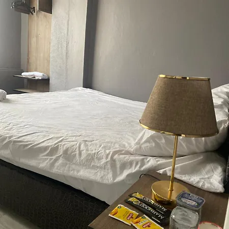 Hostel Airport Forest *