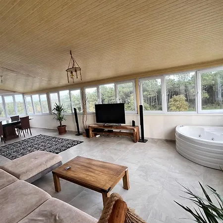 Airport Forest Hostel Arnavutkoy