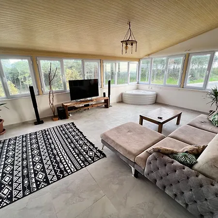 Hostel Airport Forest