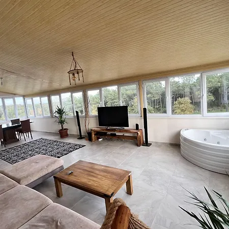 Airport Forest Hostel Arnavutkoy