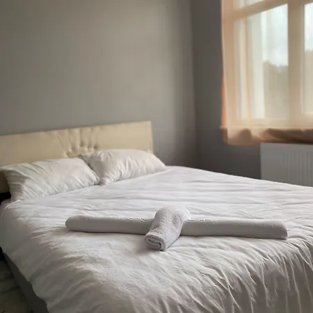 Hostel Airport Forest *